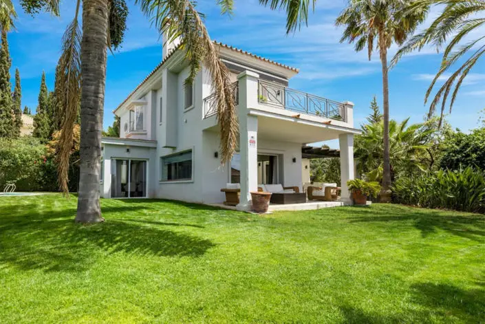 Villa de Lujo 4 Dormitorios en Venta El Rosario