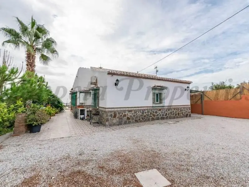 Casa de Campo con Piscina Cerca de Frigiliana