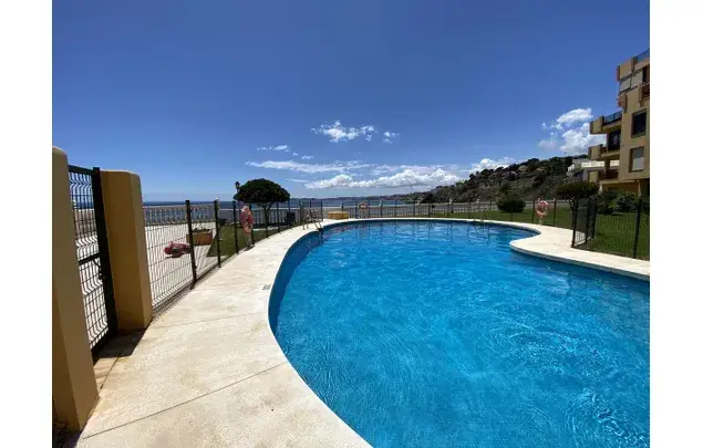 Apartamento 2 Dormitorios Primera Linea de Playa Benalmádena