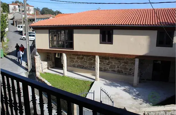 Granja Avicola con Casa Rustica en Ourense Ideal Inversores