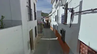 Casa Adosada en Velez de Benaudalla para Inversores