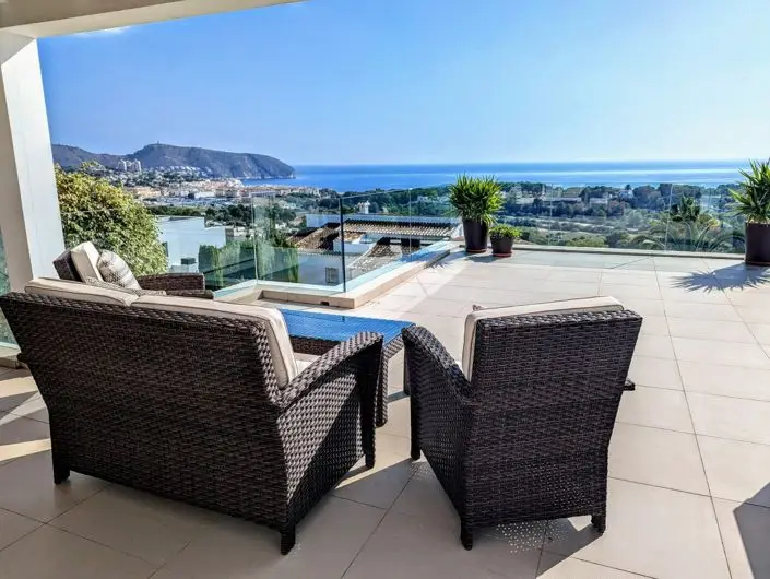Villa 5 Dormitorios Moraira Vistas al Mar Piscina Jacuzzi Gimnasio