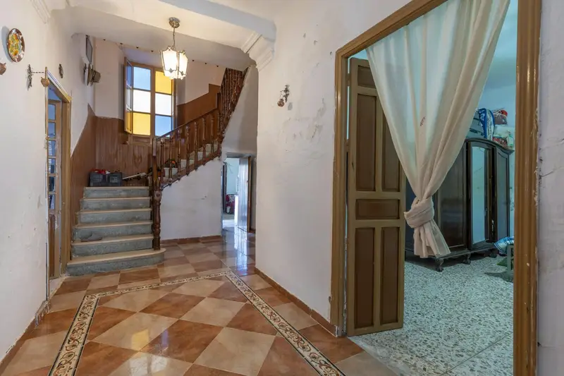 Venta Casa con Patio en Centro Chimeneas