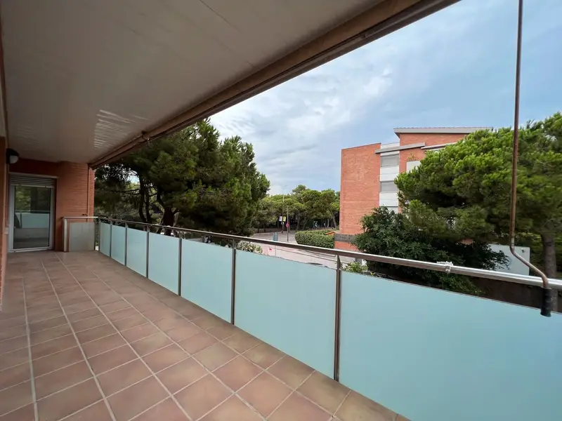 Piso en Alquiler Gavà Mar 146m2 3 Dormitorios Cerca de la Playa