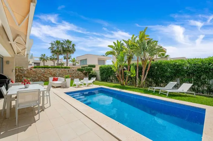 Villa 3 Dormitorios Piscina Privada Jardin Cerca Campo Golf