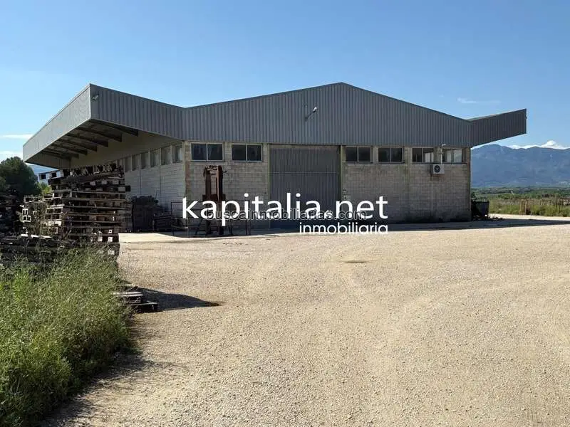 Nave Industrial en Venta Quatretonda 1000m2