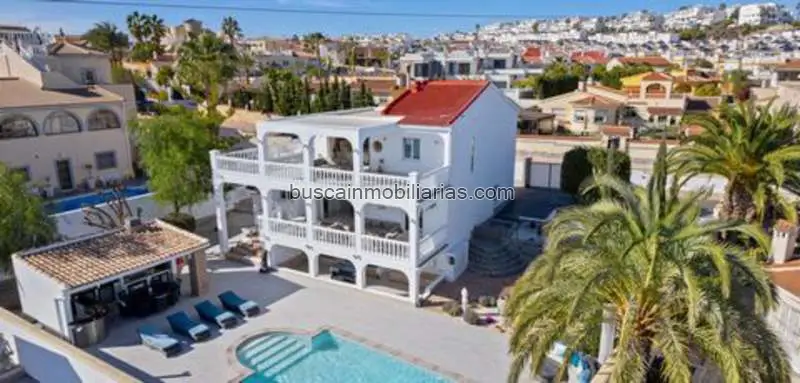 Villa en Venta Quesada 4 Dormitorios Piscina Privada