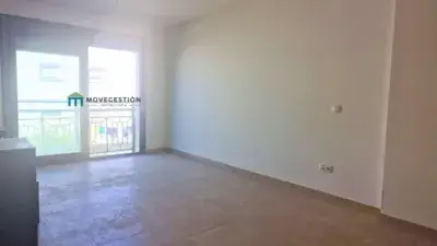 Piso en Venta en Ubrique Planta Baja 2 Dormitorios Piscina Comunitaria