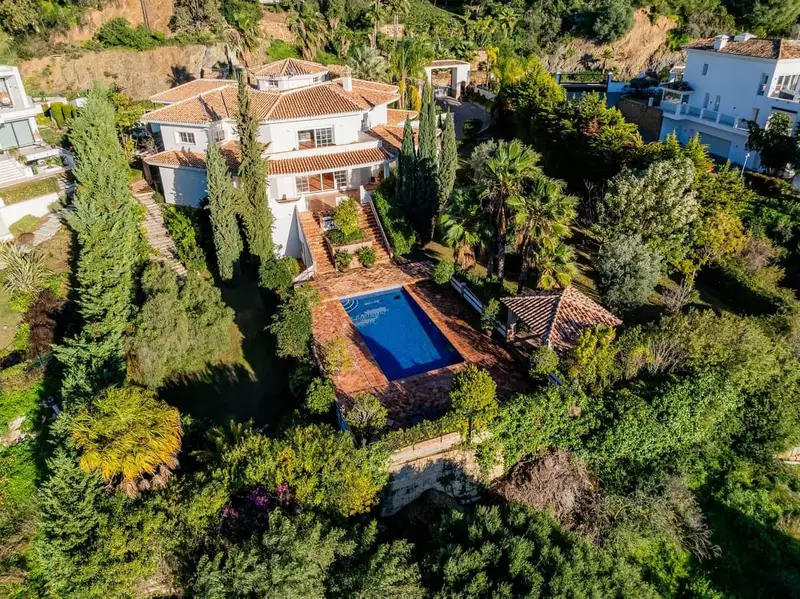 Villa de Lujo en Marbella con Piscina Privada y Spa