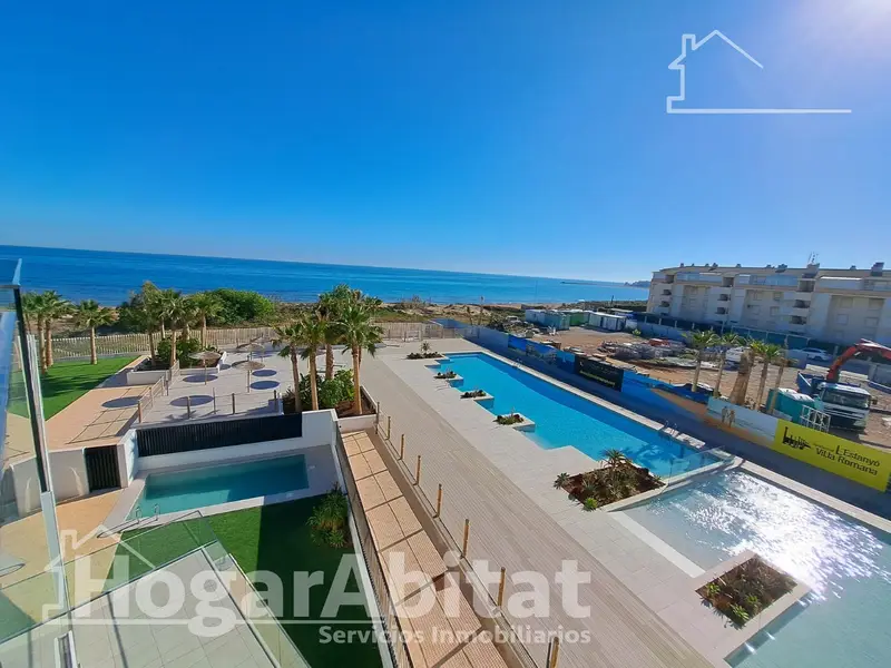 Atico Duplex en Denia con Piscina Garaje y Vistas al Mar