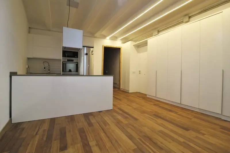 Piso en Alquiler en el Born Barcelona 175m2 3 Habitaciones Suite Jacuzzi