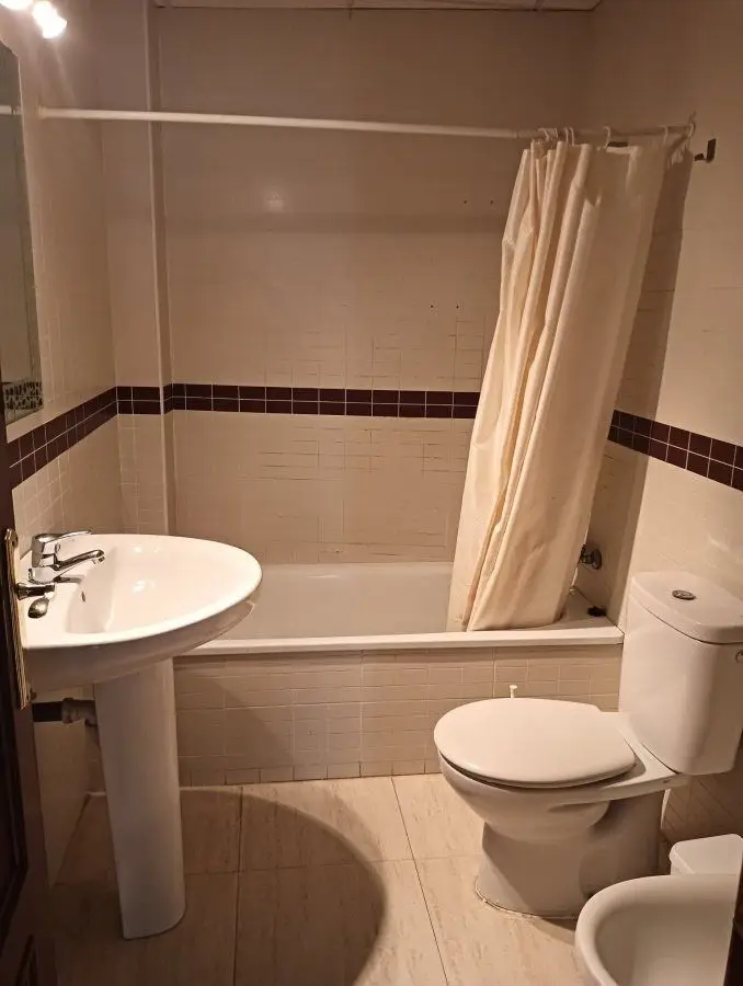 Apartamento con Trastero y Patio en Centro Posadas