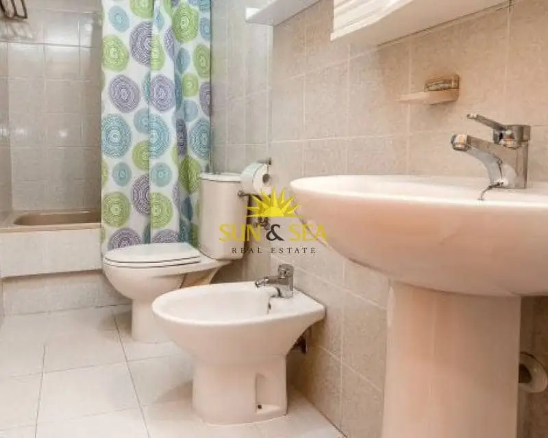 Apartamento en alquiler en Playa de los Locos, Torrevieja, Alicante