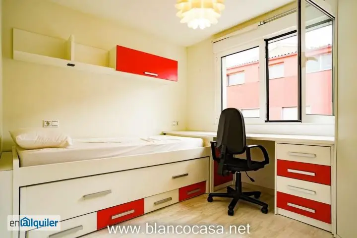Alquiler Piso Amueblado Carballo 3 Dormitorios Ascensor