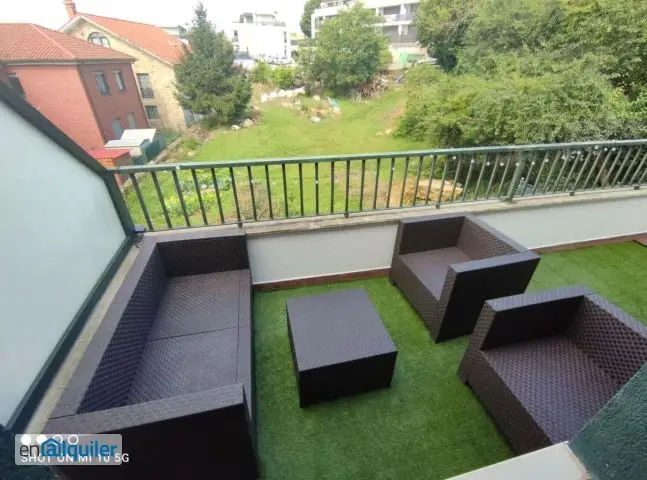 Atico en Cudon con Terraza y Piscina - Alquiler Junio