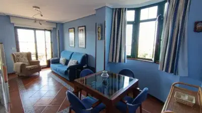 Piso en venta en Playa Mogro con vistas al mar
