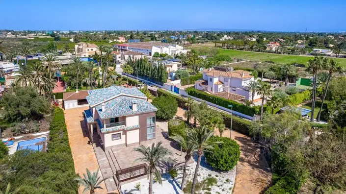 Villa de 5 Dormitorios en Elche