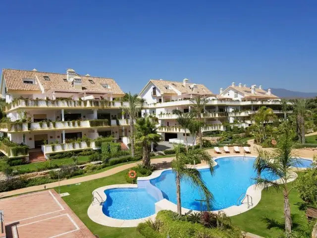 Piso de 2 Dormitorios en venta Milla de Oro, España