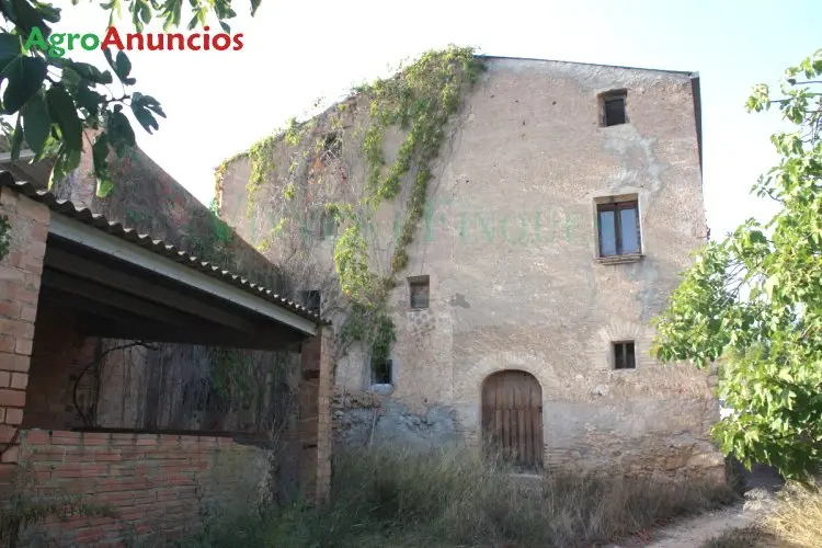 Venta  de Finca agrícola con masía rural en Tarragona