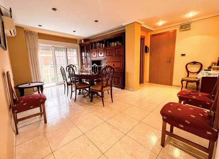 Apartamento 5 Dormitorios El Puig de Santa Maria Centro