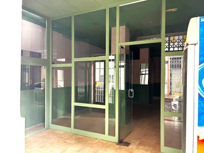 Negocio en Alquiler Centro Javea 100m2 Oficina o Tienda