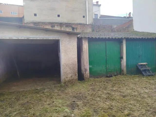 Terreno Urbanizable en Venta en Langreo Asturias Ideal para Cocheras o Vivienda