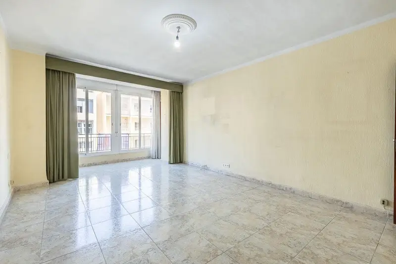 Amplio piso en venta en Acera del Darro Granada ciudad