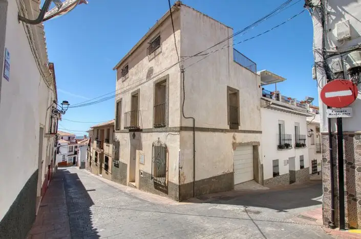 4 Bed Village House for sale