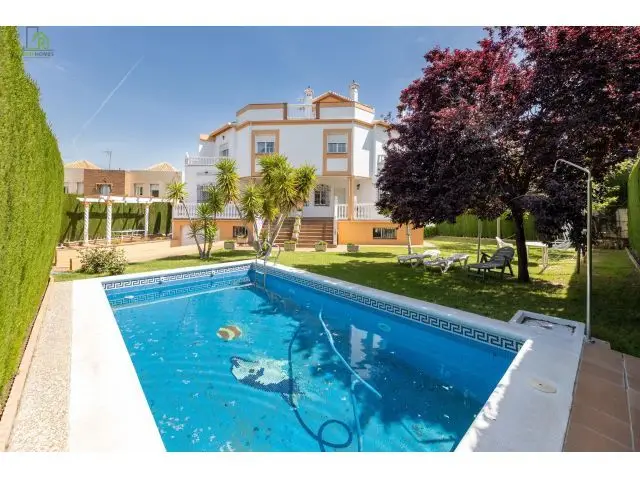 Chalet en Venta en Los Cerezos Gojar Granada