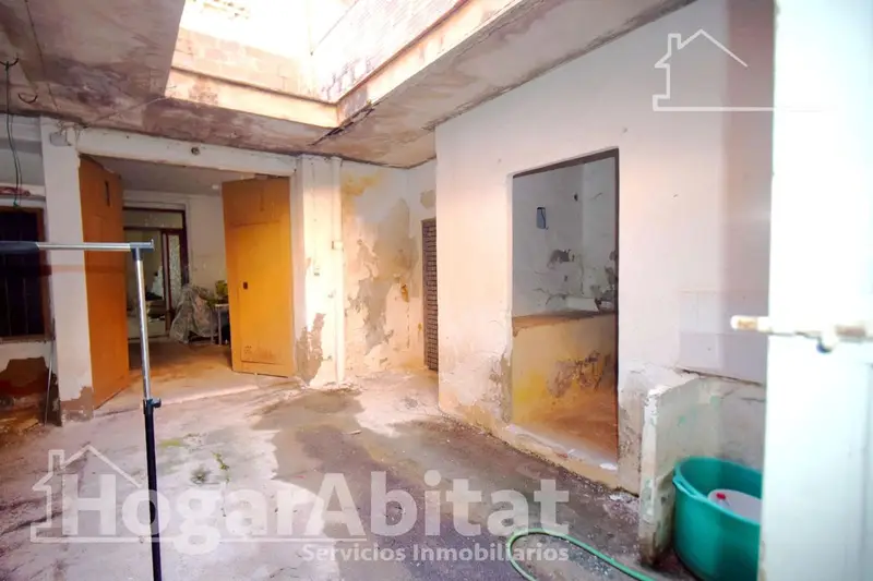 Casa en Llíria para Reformar con Dos Terrazas
