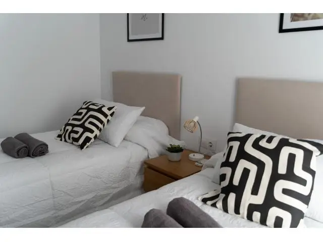 Apartamentos en Conil Centro: Reformados y Cerca de la Playa