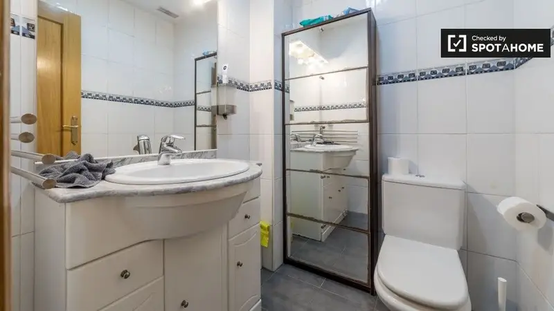 Apartamento 3 dormitorios 2 ba																																													
																																													
																																													
																																													
																																													
																																													
																																													 Valencia Spotahome