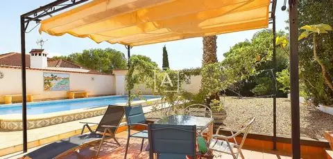 Villa de 6 Dormitorios en Pinar de Campoverde