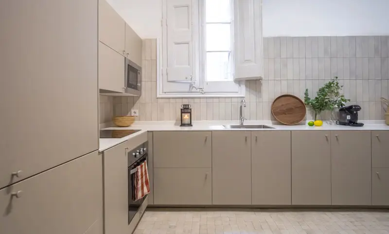 Habitaciones en piso compartido en Eixample cerca de Plaça Catalunya