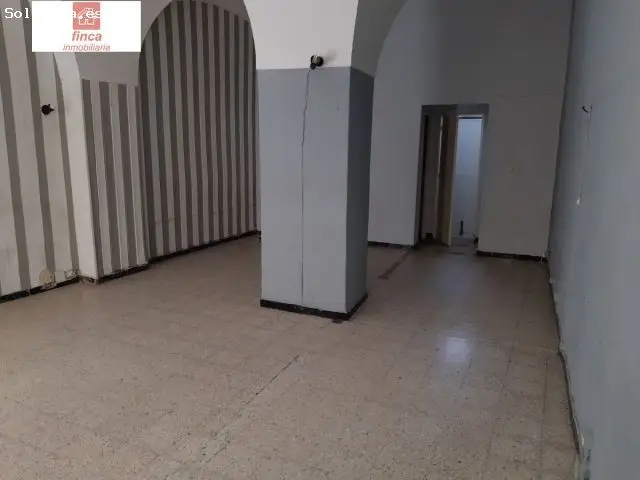 Alquiler Local Comercial Montijo Centro 50m2 Luminoso