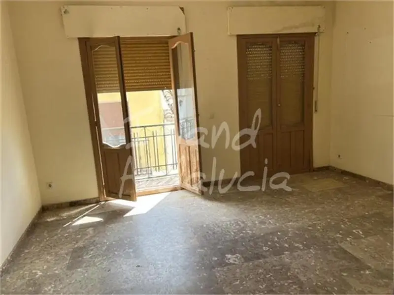 Edificio 2 Plantas Garaje Luque Cordoba
