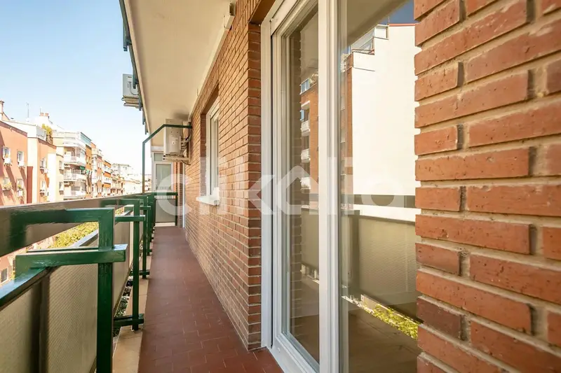 Piso en Venta Ciudad Jardin Madrid 3 Dormitorios 2 Banos Reformado