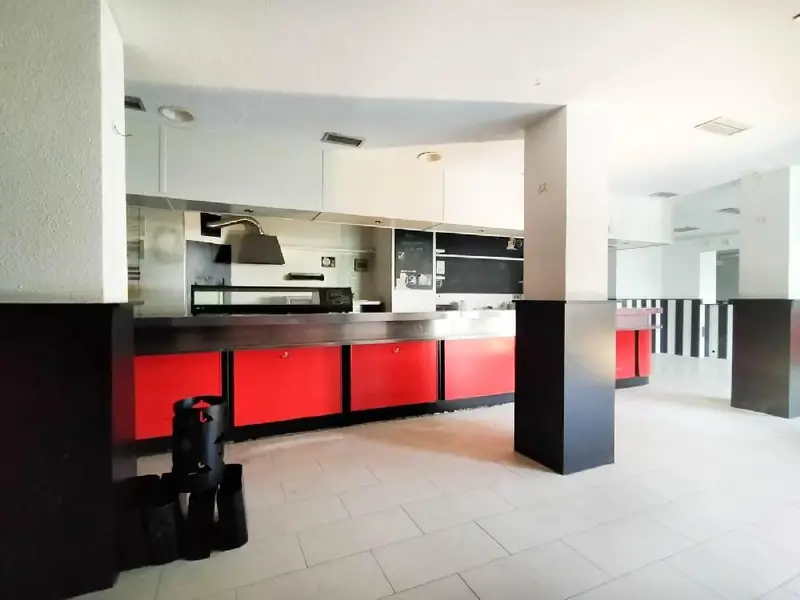 Venta Local Comercial San Juan Bautista Madrid