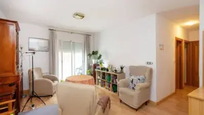 Piso en Venta en Atarfe 2 Dormitorios con Garaje