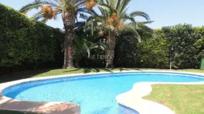 Chalet en venta en los Monasterios-Alfinach