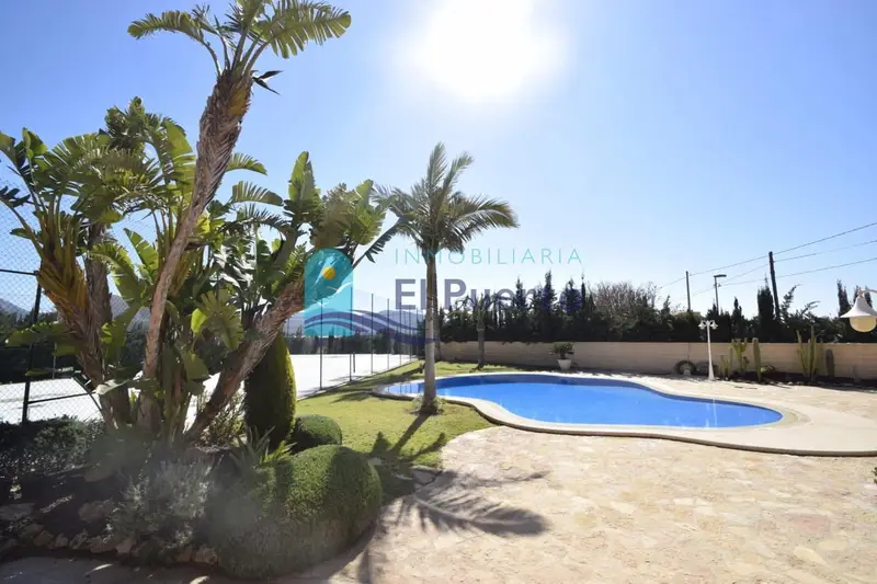 Chalet en Isla Plana 5 Dormitorios Piscina Pista Tenis