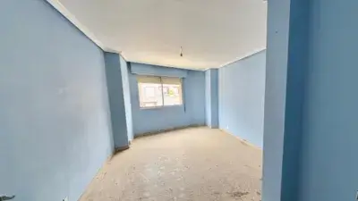 Piso en Venta Flores de Sil Ponferrada 95m2 4 habitaciones
