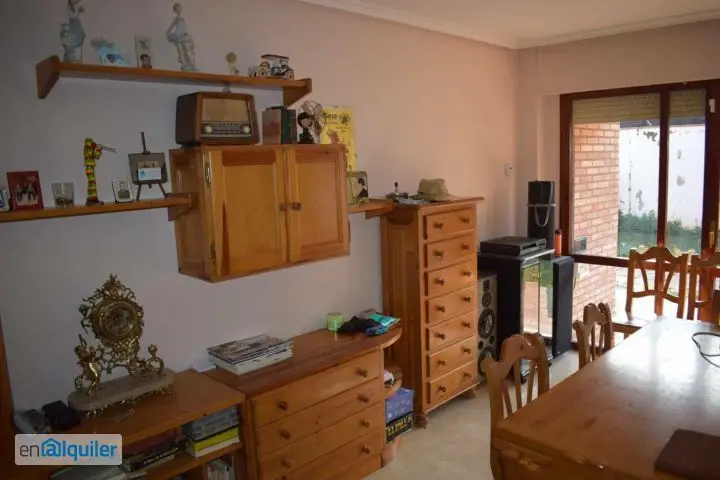 Alquiler Chalet Adosado con Piscina en Tarazona para Profesionales