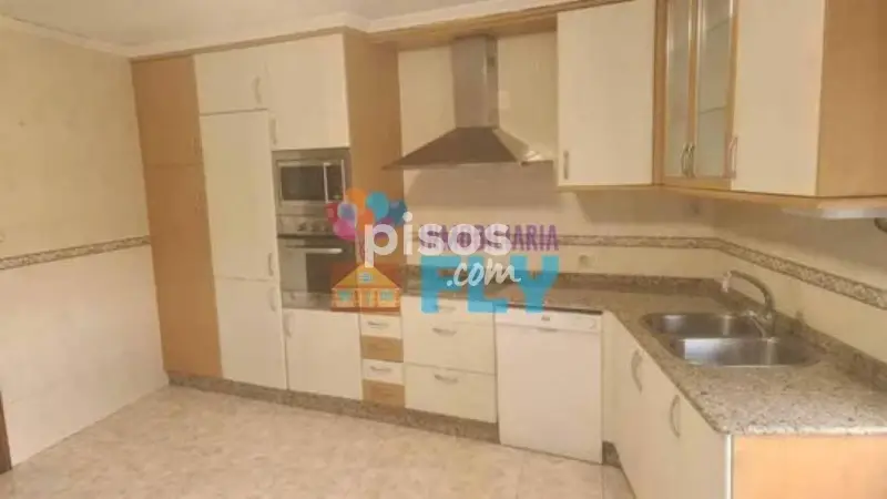 Casa en Vilaboa 500m2 Dos Viviendas Garajes