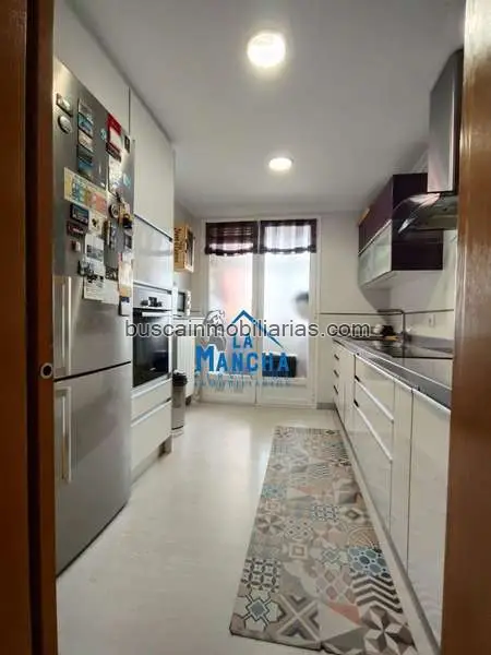 Piso en venta en Albacete con piscina y garaje