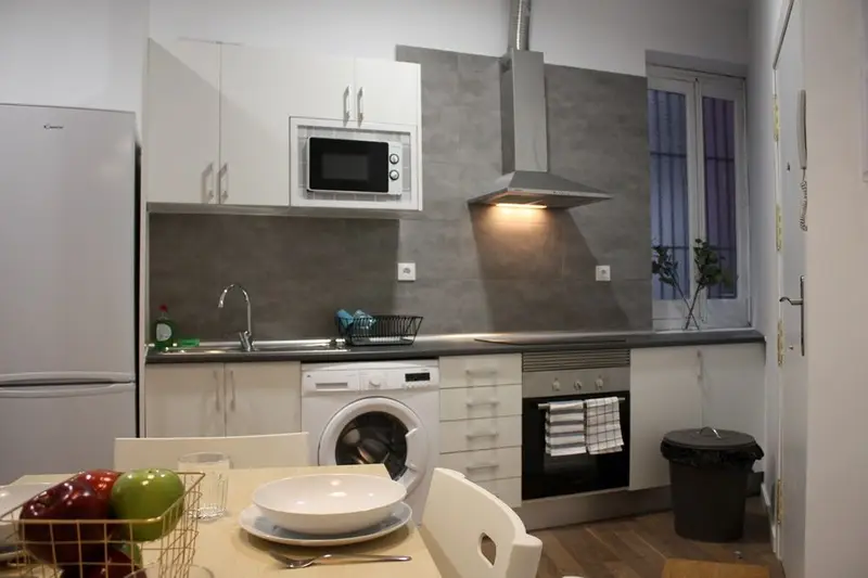 Habitacion con balcon en Lavapies Madrid