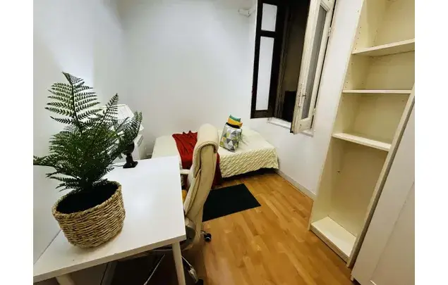 Habitacion amueblada en piso compartido zona centro
