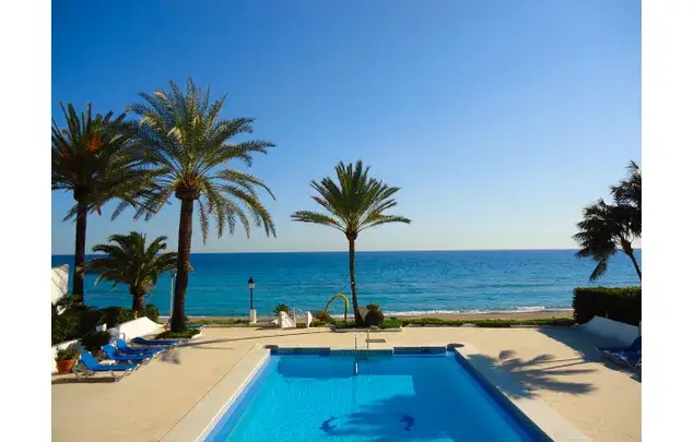 Alquiler Villa de Lujo 3 Dormitorios Puerto Banús Costa del Sol