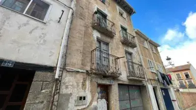 Casa en venta para reformar en Briviesca Burgos