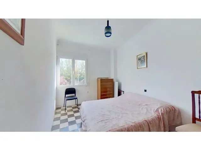 Casa y Local Comercial en Gran Solar de 410m2 Granada